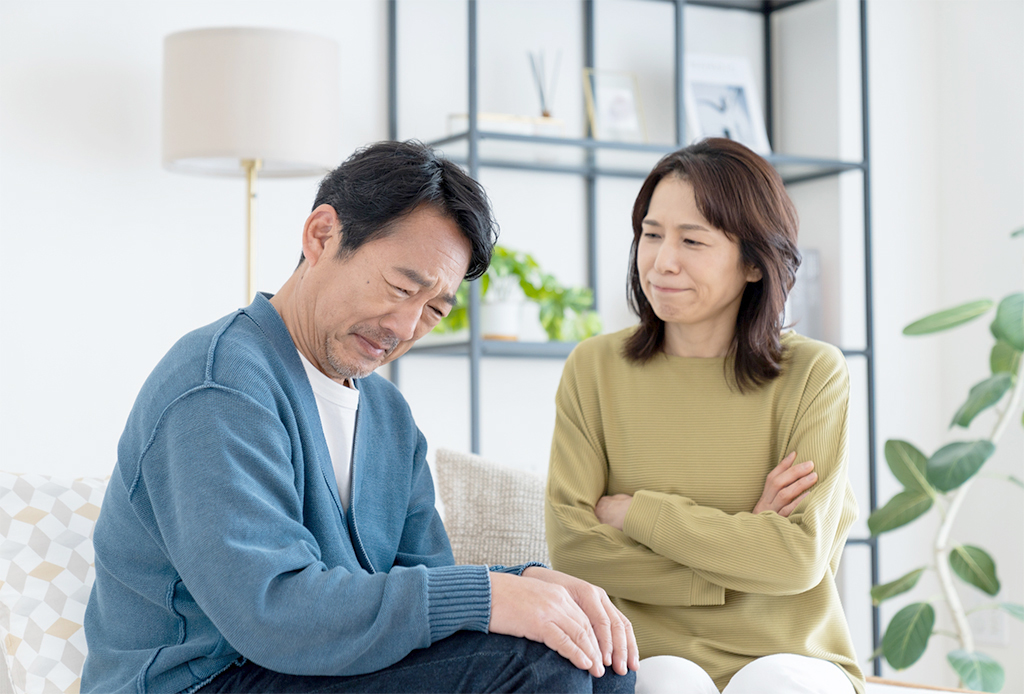 トラブルに悩む夫婦 イメージ